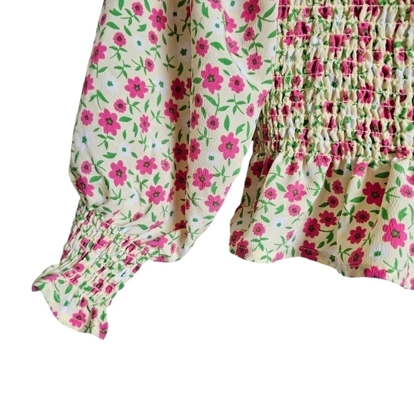Cottagecore floral puff sleeve crop top nwot - Picture 4 of 7